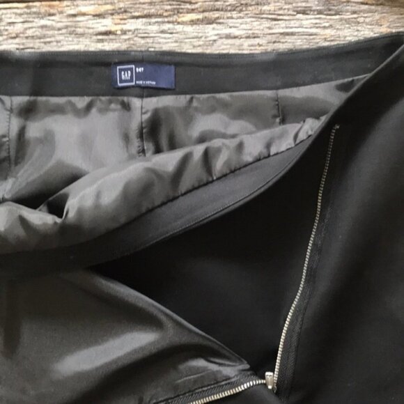 GAP Black Wrap Skirt - Picture 5 of 7
